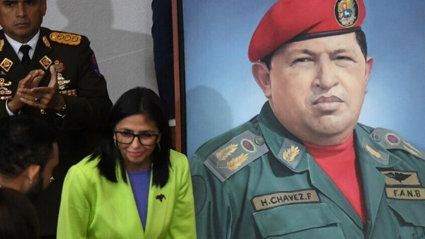 الرئيسة الانتقالية ديلسي رودريجيز