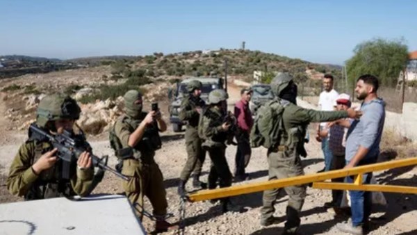 إصابة فلسطينيين اثنين في هجوم للمستوطنين على مرج سيع بين المغير وأبو فلاح شمال شرق رام الله