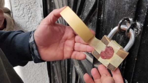 إغلاق منشآت مخالفة وإزالة إشغالات خلال حملات رقابية بالإسكندرية