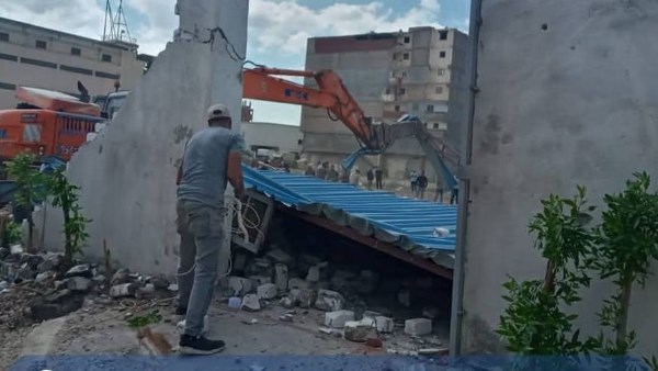 الإسكندرية : إزالة عدد من حالات تعد علي اراضي الدولة وبناء عشوائي ضمن الموجه 28 للازالات