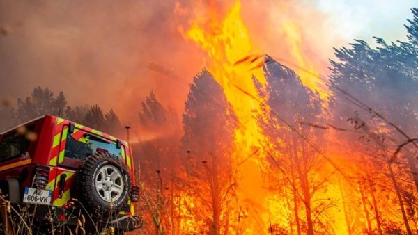 ارتفاع حصيلة ضحايا حرائق الغابات في تشيلي إلى 18 قتيلا