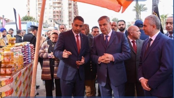 محافظ الإسكندرية يشدد على تكثيف الحملات الرقابية على الأسواق والمحال التجارية