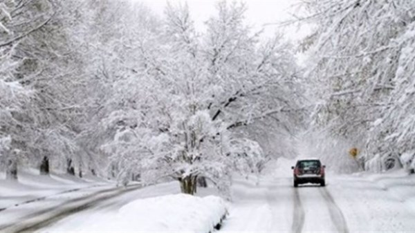 أسوأ عاصفة جليدية في تاريخ الولايات المتحدة تلغي نحو 9900 رحلة جوية في يوم واحد