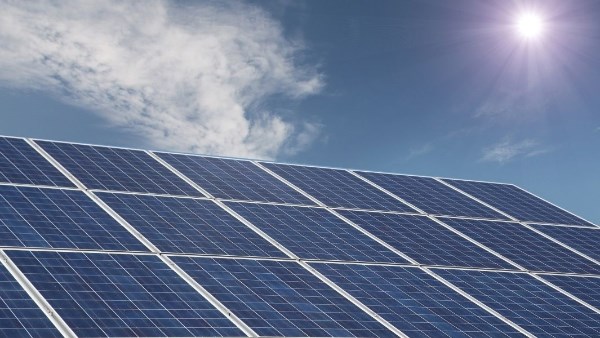 "ايكوفين": الاستثمارات العالمية في مجال التحول الطاقي حققت رقما قياسيا جديدا في عام 2025