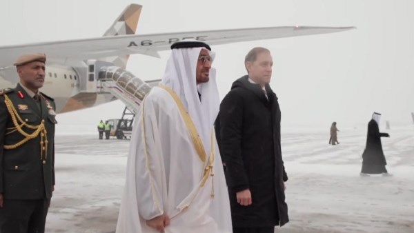 رئيس الإمارات يبدأ زيارة رسمية إلى روسيا