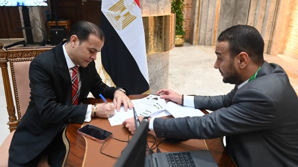 النائب مدحت الكمار