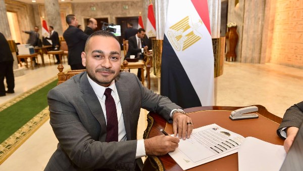 النائب أحمد ناصر