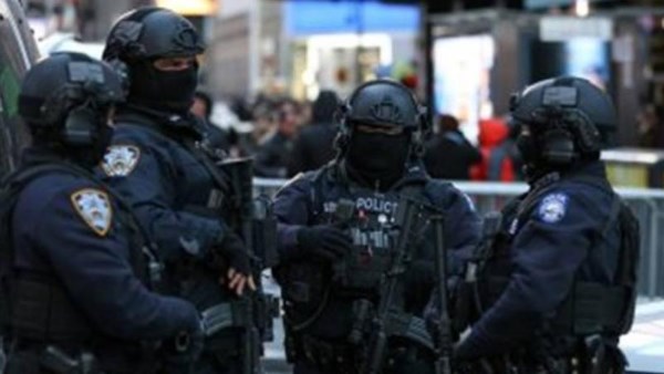 الولايات المتحدة.. مقـ.ـتل شخص في إطلاق نار لموظف فيدرالي بمينيابوليس الولايات المتحدة.. مقـ.ـتل شخص في إطلاق نار لموظف فيدرالي بمينيابوليس