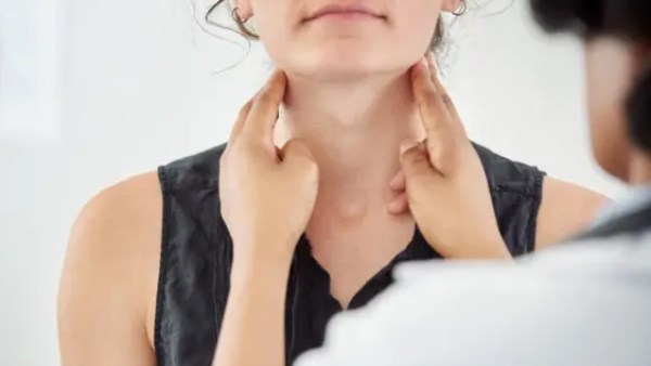 7 تغيرات جلدية قد تكون مؤشرًا مبكرًا على قصور الغدة الدرقية| انتبه إليها