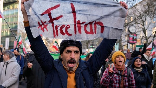 الاحتجاجات في إيران