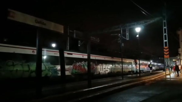 خروج قطار عن مساره في برشلونة