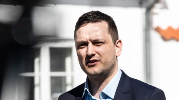 رئيس وزراء جرينلاند، ينس فريدريك نيلسن