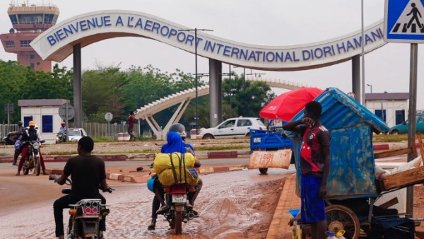 مطار نيامي في النيجر