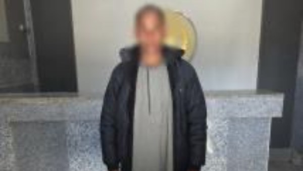 القبض على شخص يوزع أموال على الناخبين بأسوان