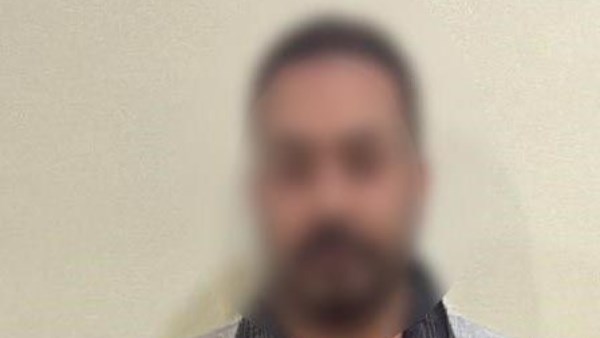 القبض على شخص يوجه الناخبين في أسوان