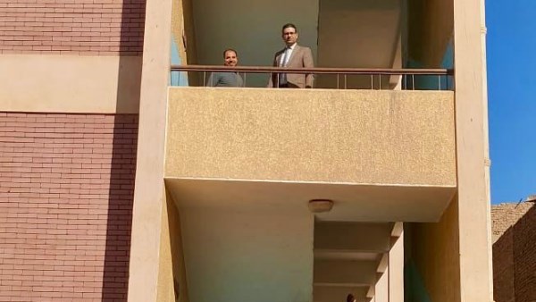 سقط من الدور العلوي.. النيابة الإدارية تستدعي ولي أمر تلميذ ابتدائي في أسيوط