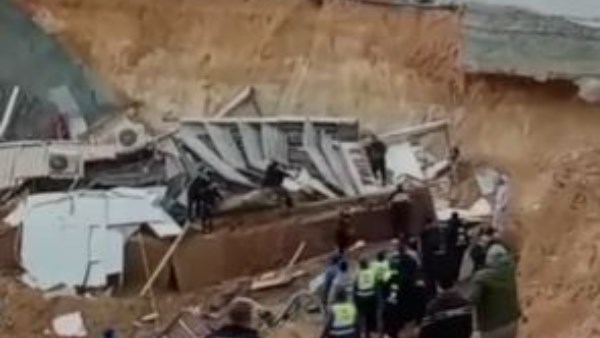 بدون وفيات | انهيار محلات داخل محطة وقود بالتجمع الخامس.. صور 