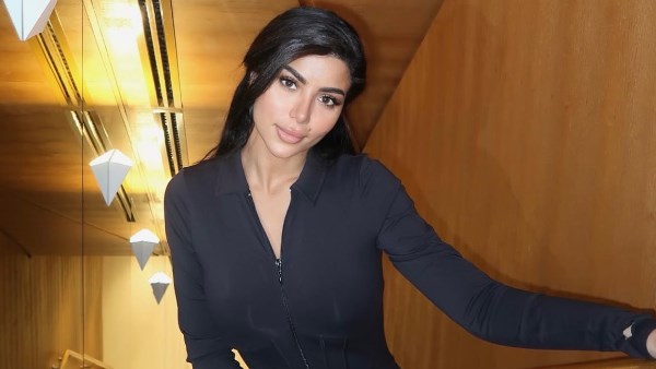 كارولين عزمي