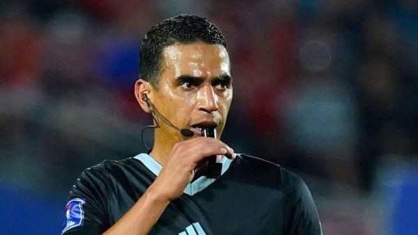 المغربي جلال جيد حكماً لمباراة مصر ونيجيريا