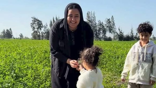 زوجة الراحل إبراهيم شيكا تشارك صورة لأبنائها