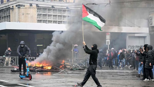 احتجاجات في بلجيكا ترفع العلم الفلسطيني.. 30 ألف متظاهر في شوارع بروكسل