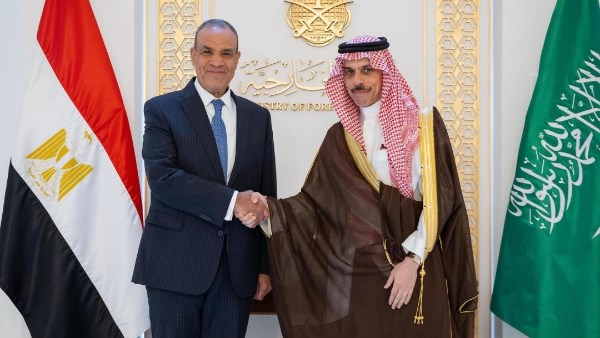 وزير الخارجية ونظيره السعودي
