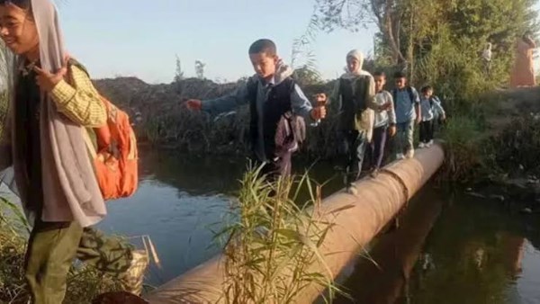 أطفال عزبة مطاوع بالبحيرة