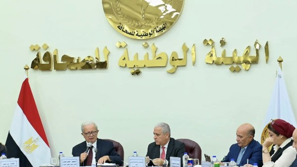 الدكتور حسين عيسى نائب رئيس مجلس الوزراء للشؤون الاقتصادية