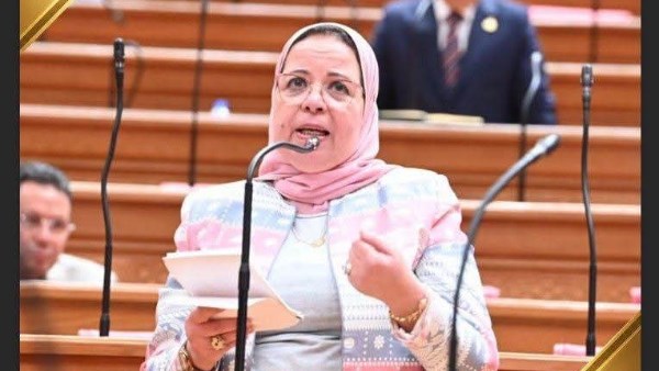 بمناسبة يومه العالمي.. "تعليم النواب" تطالب بتحسين أوضاع المعلمين المادية وحل ملف معلمي الحصة