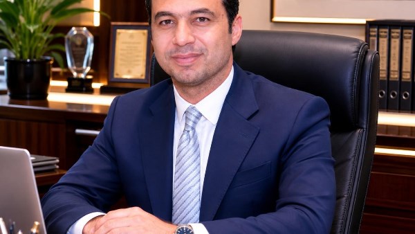 عضو لجنة التعاون الإفريقي