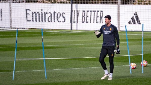 ريال مدريد يتوصل لاتفاق لتمديد عقد كورتوا حتى 2028 ريال مدريد يتوصل لاتفاق لتمديد عقد كورتوا حتى 2028