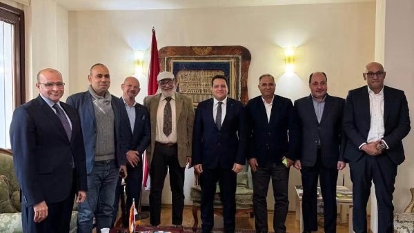 سفير مصر لدى ألبانيا: الدولة حريصة على رعاية مصالح مواطنيها بالخارج سفير مصر لدى ألبانيا: الدولة حريصة على رعاية مصالح مواطنيها بالخارج