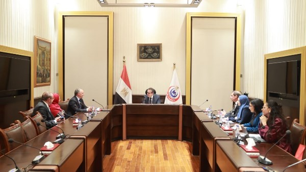 وزير الصحة والسكان