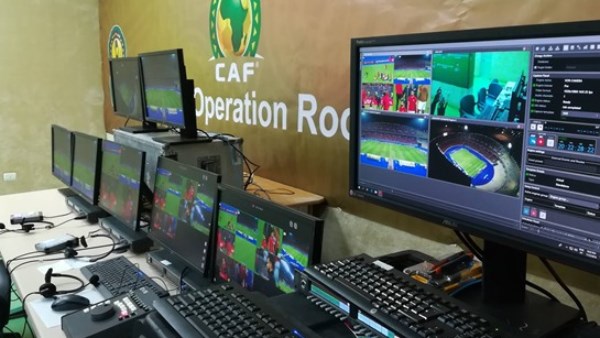«كاف» يحدد موعد تطبيق تقنية VAR في دوري أبطال إفريقيا والكونفدرالية