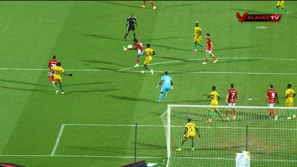الاهلي وكيتارا 