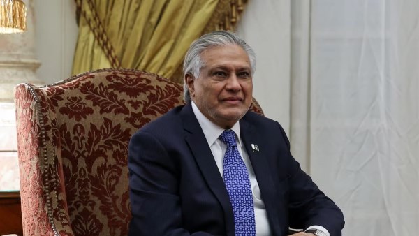 وزير الخارجية الباكستاني إسحاق دار