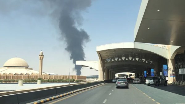 غارة تستهدف مطار الملك خالد بالرياض