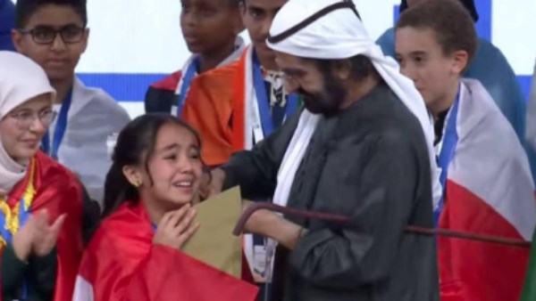 الطالبة ميار محمد تفوز بلقب تحدي القراءة العربي 