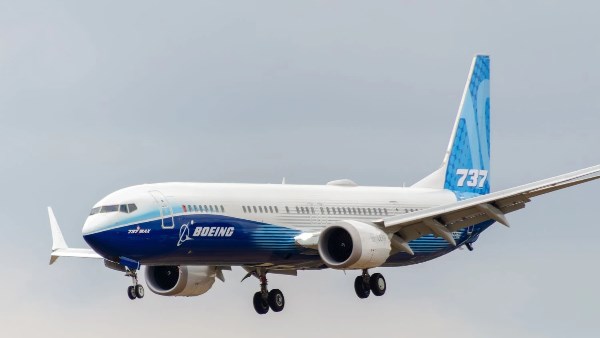 طائرة «737 ماكس 10»