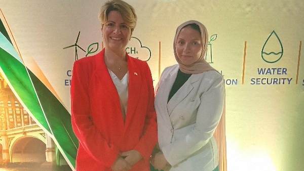 عضوة البرلمان البريطاني وصحفية صدي البلد 