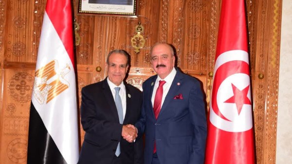 وزير الخارجية ونظيره التونسي