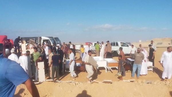 أثناء عمليات الدفن