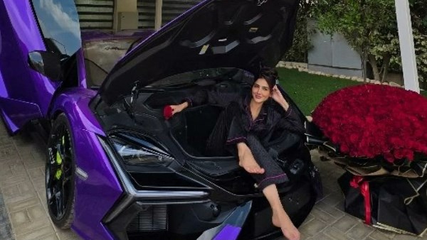 سيارة مي عمر 