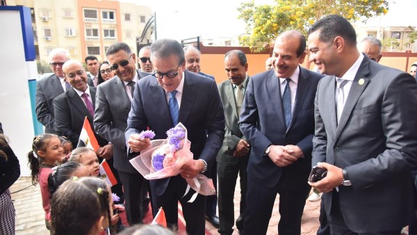 وزير الصحة ومحافظ القليوبية يطلقان الحملة القومية للتطعيم ضد الحصبة 
