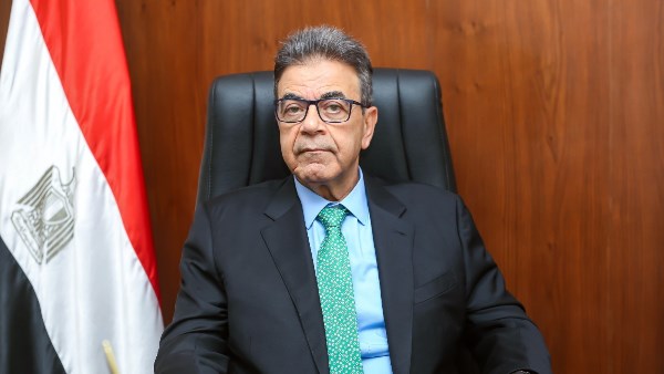 مجدي حسن النقيب العام للأطباء البيطريين 