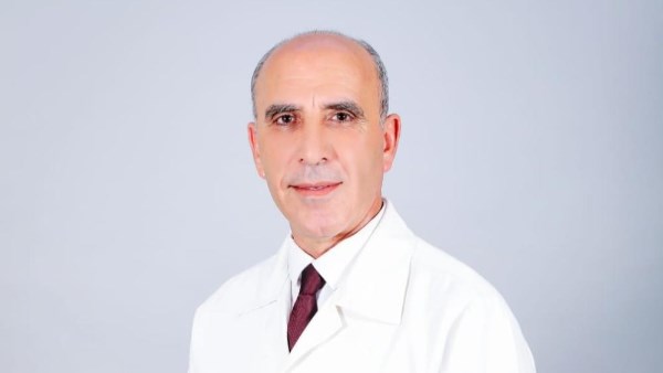 الدكتور صلاح الهشلمون نقيب أطباء فلسطين 