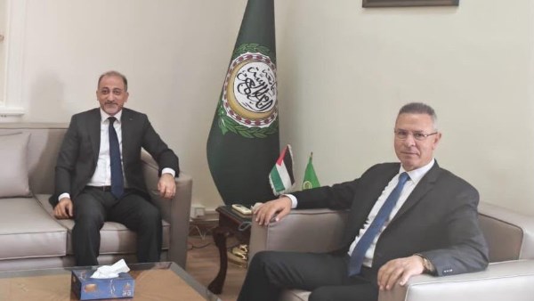 فائد مصطفى والعكلوك يبحثان توحيد التحرك العربي للدفاع عن الحقوق الفلسطينية