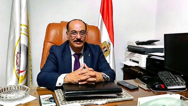 أحمد السيد الدبيكي نقيب العلوم الصحية