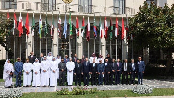 المشاركون في الاجتماع الرابع والثلاثين لعمداء ومديري المعاهد القضائية العربية