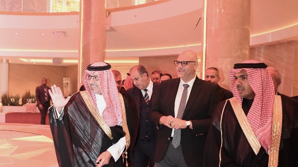 السفير السعودي بالقاهرة ومحافظ الإسكندرية 
